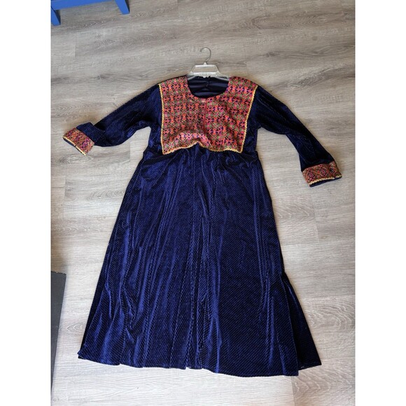 Vtg Afghan Kuchi House Dress Caftan Kaftan Velour W/ Embroidery Gold Trim Maxi - Picture 9 of 12